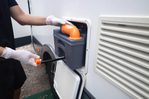 Best Portable bathroom rental  in Summit, IL