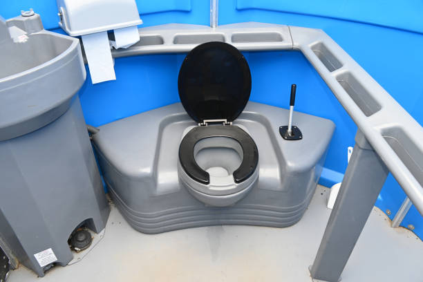Best Construction site porta potty rental  in Summit, IL